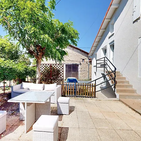 Vakantiehuis Lovely In Terres-de-haute-charen With Wifi Terres-de-Haute-Charente